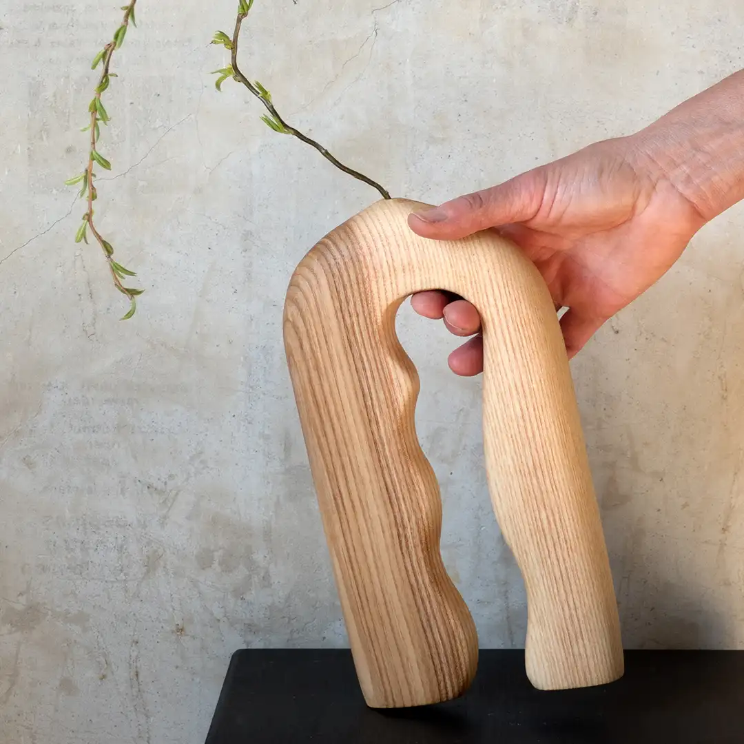 Vase_modern_Esche_exklusiv_dekoartikel