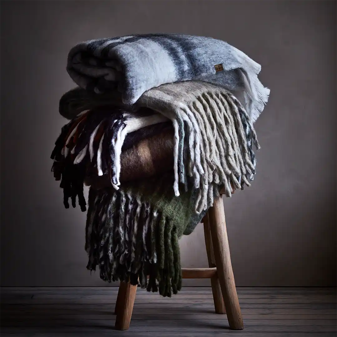 Affari_of_Sweden_Palle_Hocker_natur_Eckig_Kleiderablage_Beistelltisch Affari_of_Sweden_Palle_Hocker_natur_Eckig_Kleiderablage_Beistelltisch