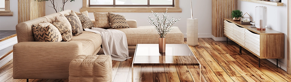 Parkett-Eiche-Parkett-Echtholz-Parkett-online-kaufen Wohnzimmer mit TV Sideboard, Couch und Couchtisch. Zudem rustikales Parkett